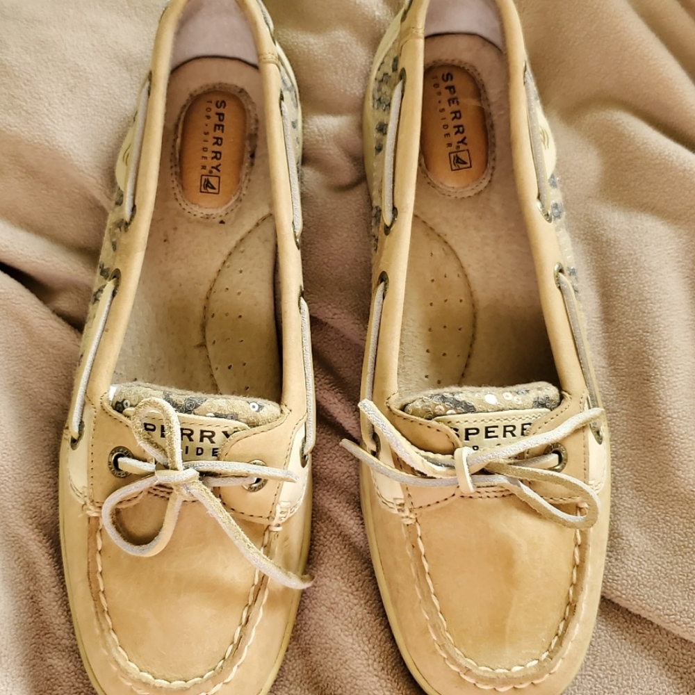 Sperry Angelfish tan and sequin leopard topside sz 8